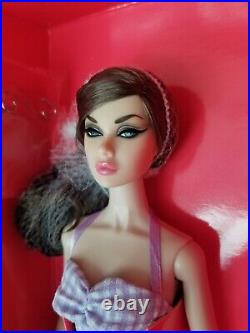 ACTUAL NRFB Integrity Toys Poppy Parker Beach Babe Basic Doll Fashion Royalty