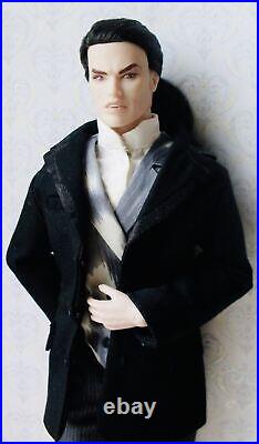 DRACULA and HIS BRIDES THE COUNTT FASHION ROYALTY INTEGRITY TOYS LE 500 USED
