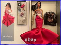 Enamorada Natalia Fatale Fashion Royalty W Club Exclusive NRFB Complete Doll