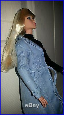 FR/INTEGRITY TOYS BEATNIK BLUES POPPY PARKER Display doll