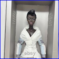 Fashion Royalty Neo Look Adele Makeda Dressed Doll Nrfb #91463 Integrity Toys