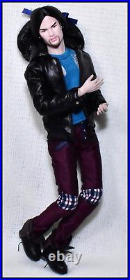 INTEGRITY Toys Tenzin Dahkling In The House Color Infusion Homme 2016 Doll