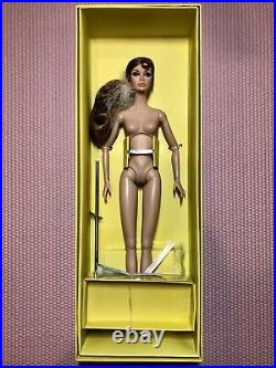 IT FR 2015 The Model Scene Collection Go See Poppy Parker Nude Doll, Stand, Box