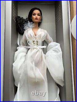 Integrity Toys DAWN IN BLOOM ISABELLA ALVES Dressed Doll