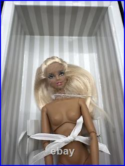 Integrity Toys Dynamite Girls True Industry London Calling Dayle Nude + Box 2013