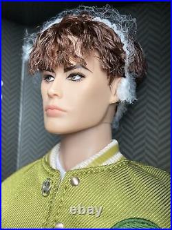 Integrity Toys FASHION ROYALTY THE MONARCHS Homme Power Vibes Tae Min Jee Doll