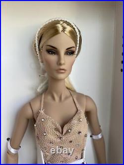 Integrity Toys Fashion Royalty Jason Wu Fragrance Blonde Elyse Jolie LE 225 NRFB