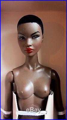 Nude Fashion Royalty NuFace Nadja Out of Sight 12 Doll New