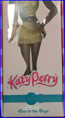 Official KATY PERRY Doll NRFB One of the Boys 2009 Fashion Royalty