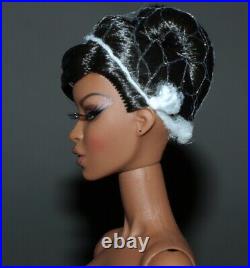 Petite Robe Classique (Jour) Adele Makeda Fashion Royalty Nude doll