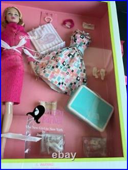 Poppy Parker She's Arrived 2010 Doll Gift Set She has RARE NRFB Fashion Royalty