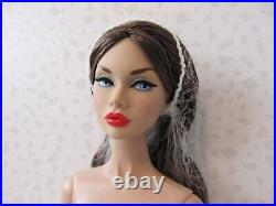 Pretty Bird Poppy Parker Nude With Stand & Coa Fashion Royalty Integrity Toys