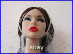 Pretty Bird Poppy Parker Nude With Stand & Coa Fashion Royalty Integrity Toys