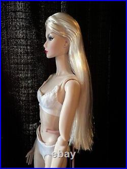 Sneak Peek Close Up Eden Blair Doll Nuface Cinematic Convention Integrity Toys