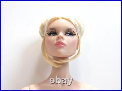 Trending Tulabelle True Nude With Stand & Coa Fashion Royalty Integrity Toys